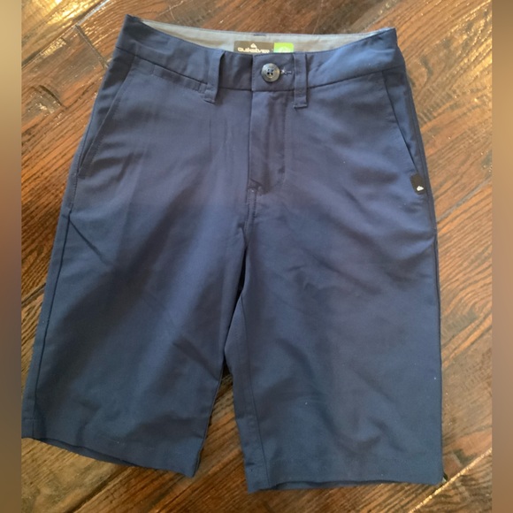 Boys Quicksilver Amphibious Navy Shorts 22/8 - Picture 1 of 3